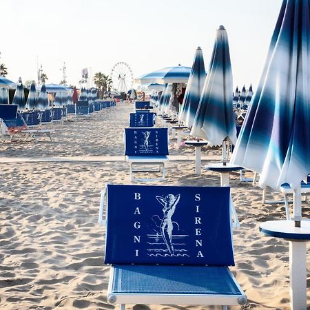 Hotel Bamby Ріміні Екстер'єр фото