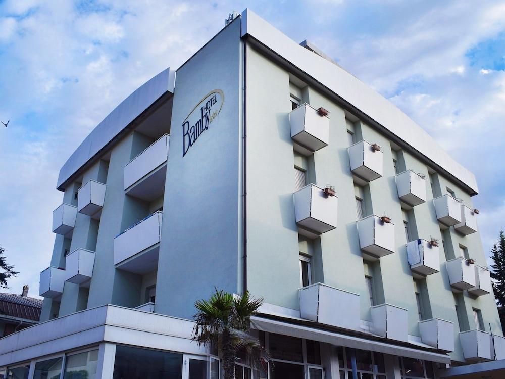 Hotel Bamby Ріміні Екстер'єр фото