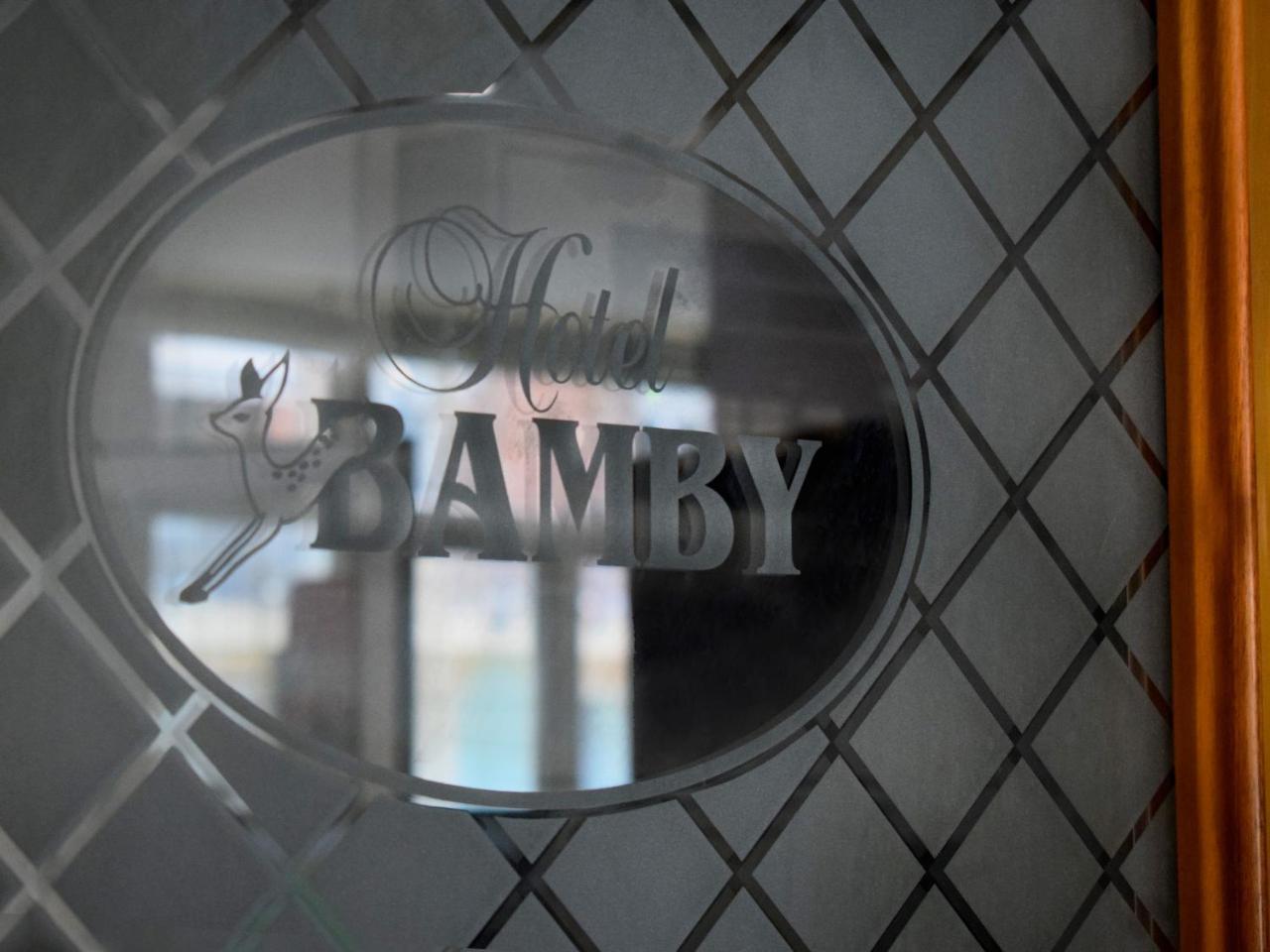 Hotel Bamby Ріміні Екстер'єр фото